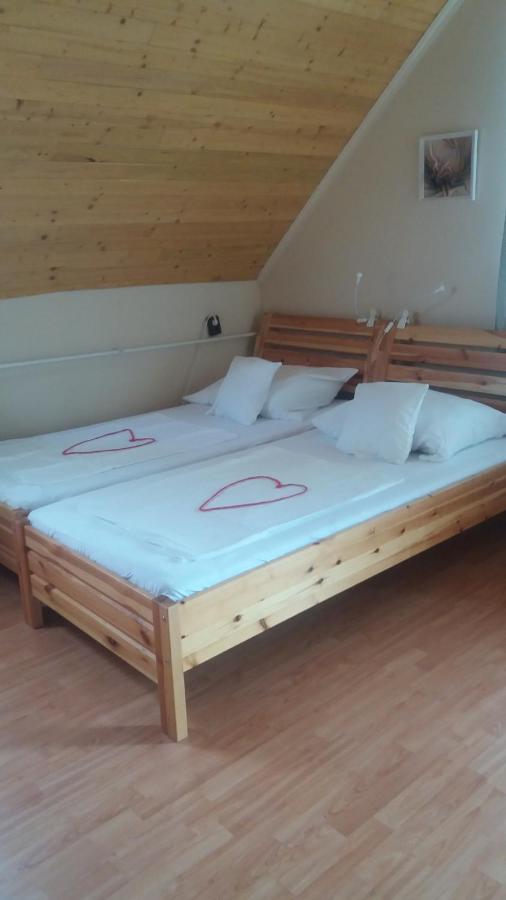 Balatonalmádi Vakacio Apartman מראה חיצוני תמונה