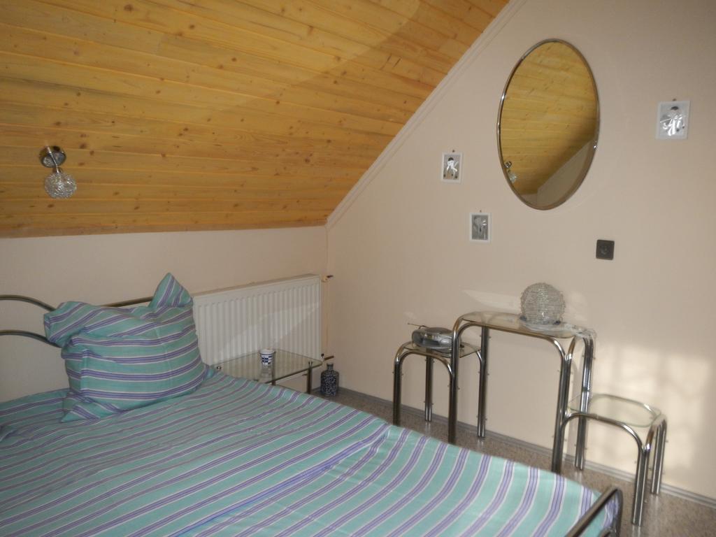 Balatonalmádi Vakacio Apartman חדר תמונה
